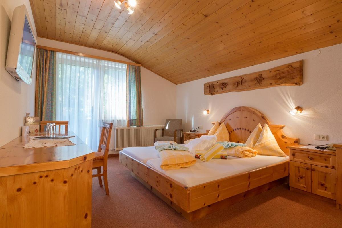 Hotel Sporthof Austria Ramsau am Dachstein Bagian luar foto